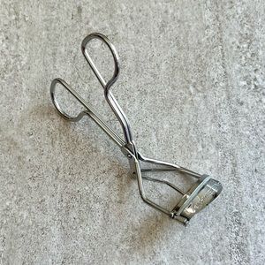 Tweezerman eyelash curler